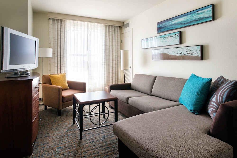 Suite, 1 Bedroom - Photo 4