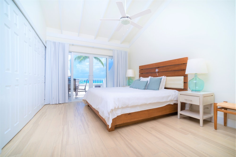 Luxury Penthouse, 3 Bedrooms, Beachfront