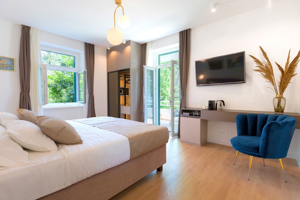 Luxury Double or Twin Room, Terrace, Sea View (3)