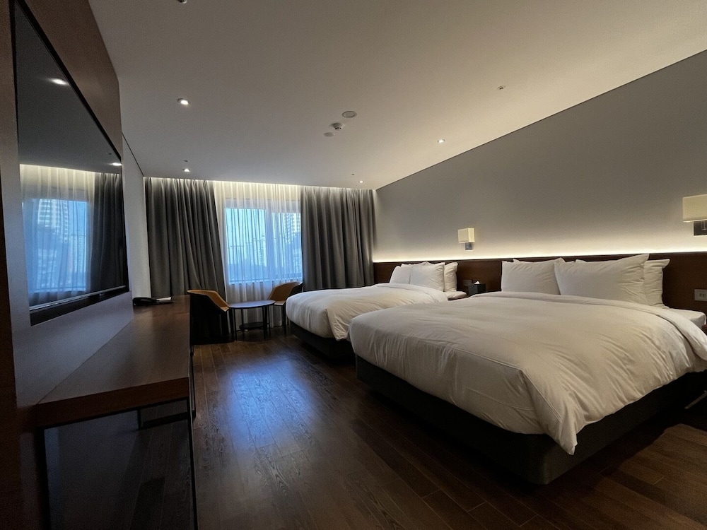 Family Room, 2 Double Beds photo 2