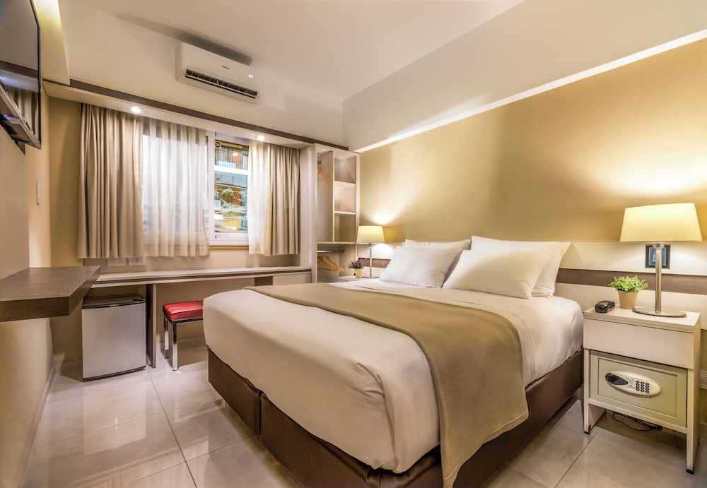 City Room photo 1