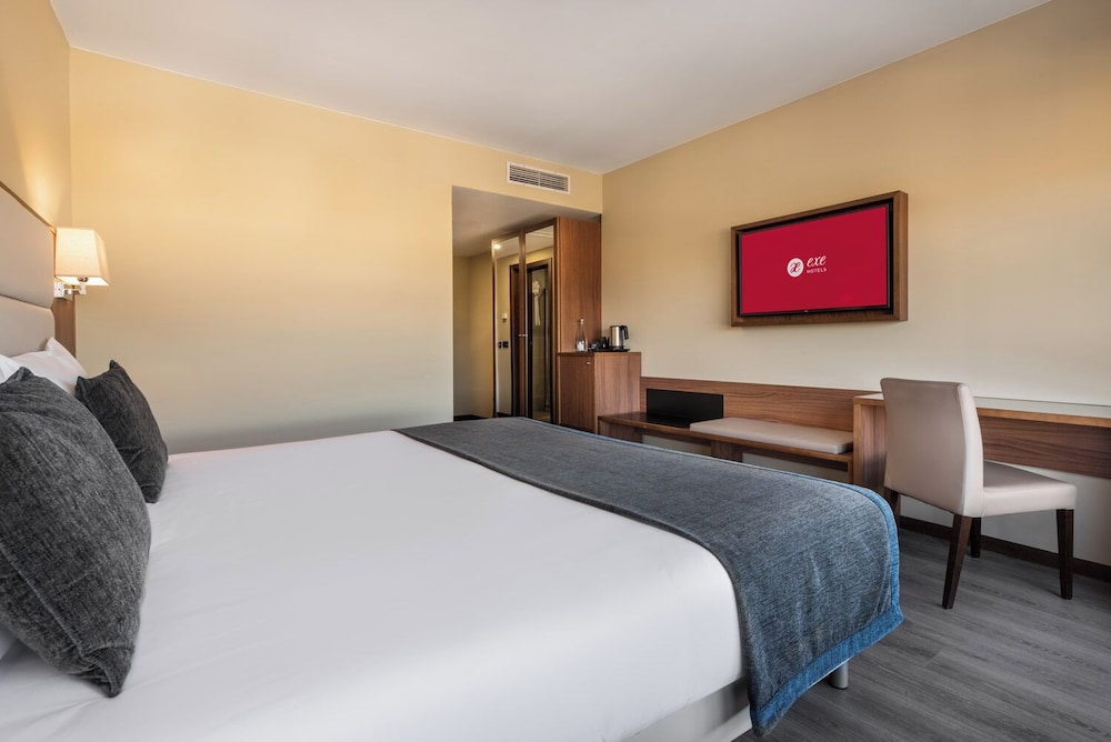 Deluxe Double Room (Castle View | Spa | Parking)