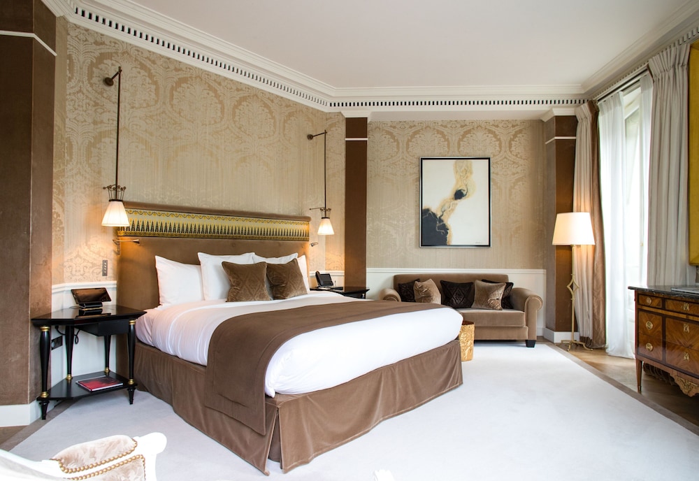 Suite (Duc de Morny) photo 2