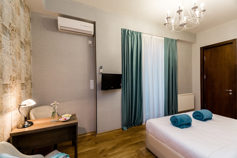 Economy Double Room photo 2