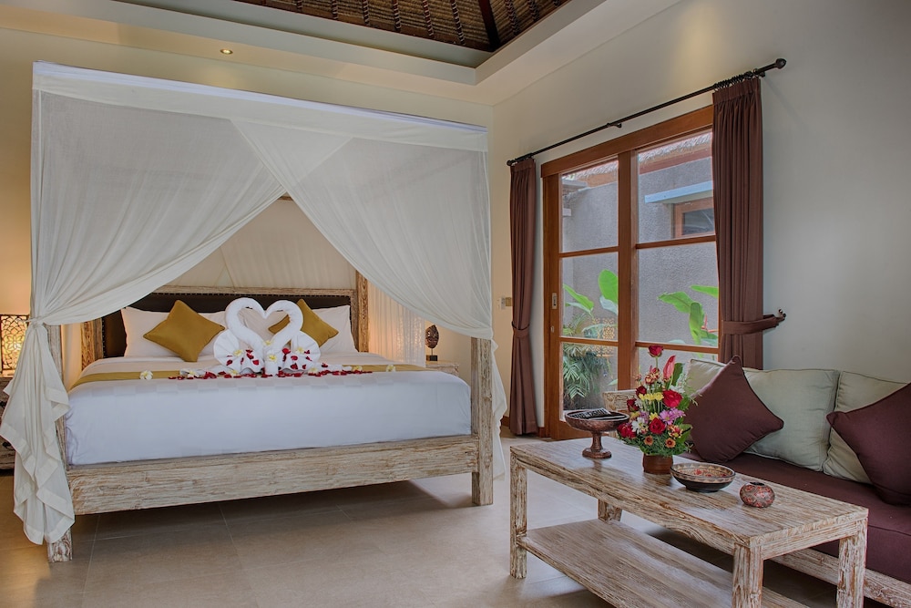 Honeymoon Villa, Private Pool photo 2