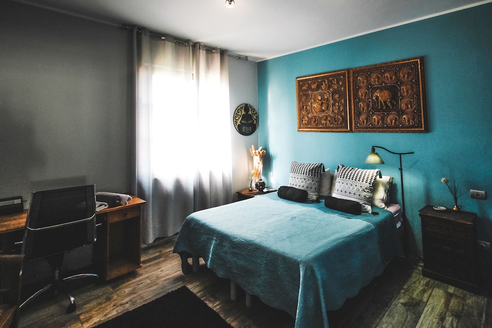 Deluxe Double Room, Shared Bathroom, Park View photo 1