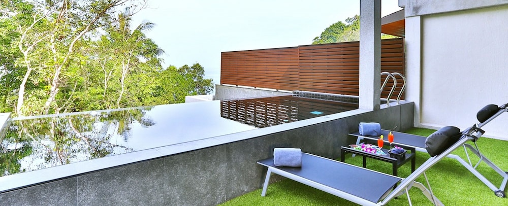 2 Bedroom with Pool, Forest View - Photo 3