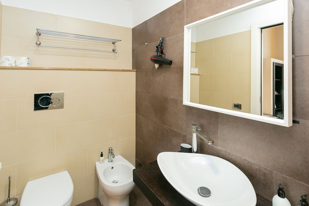Comfort Room photo 2