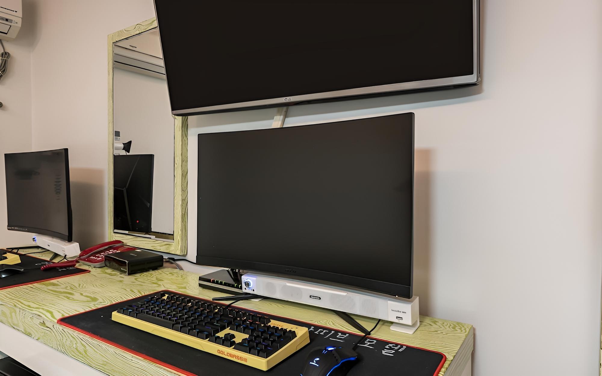 Room (Gaming Couple PC Room - Air Purifier ) photo 3