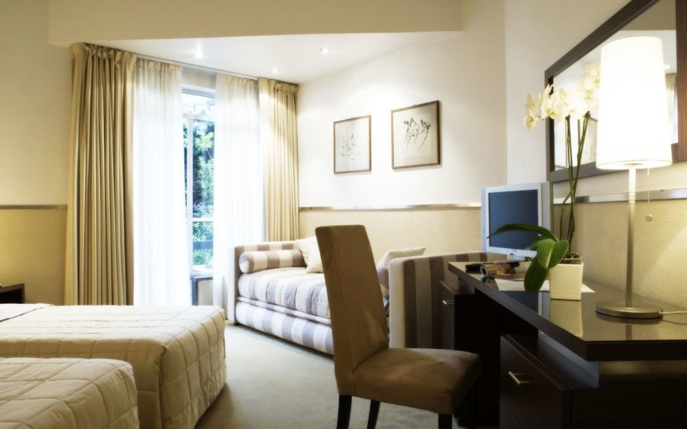 Classic Triple Room - Photo 2