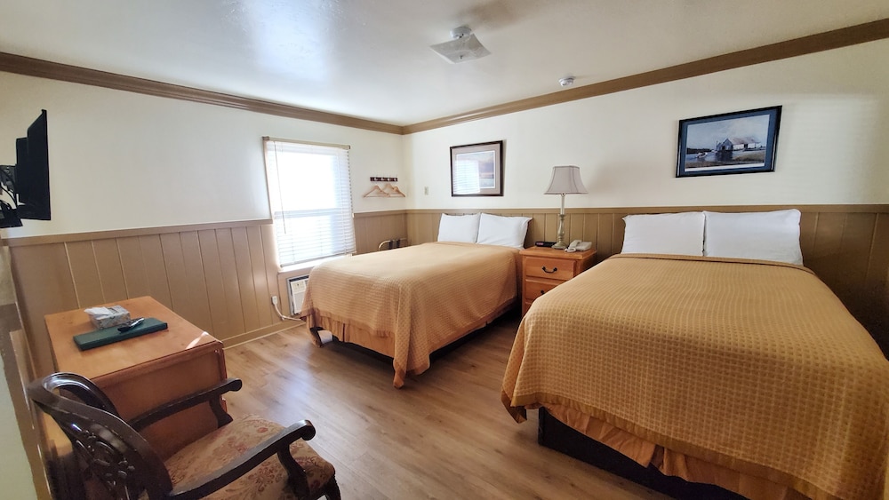 Double Room, 2 Double Beds, Kitchenette