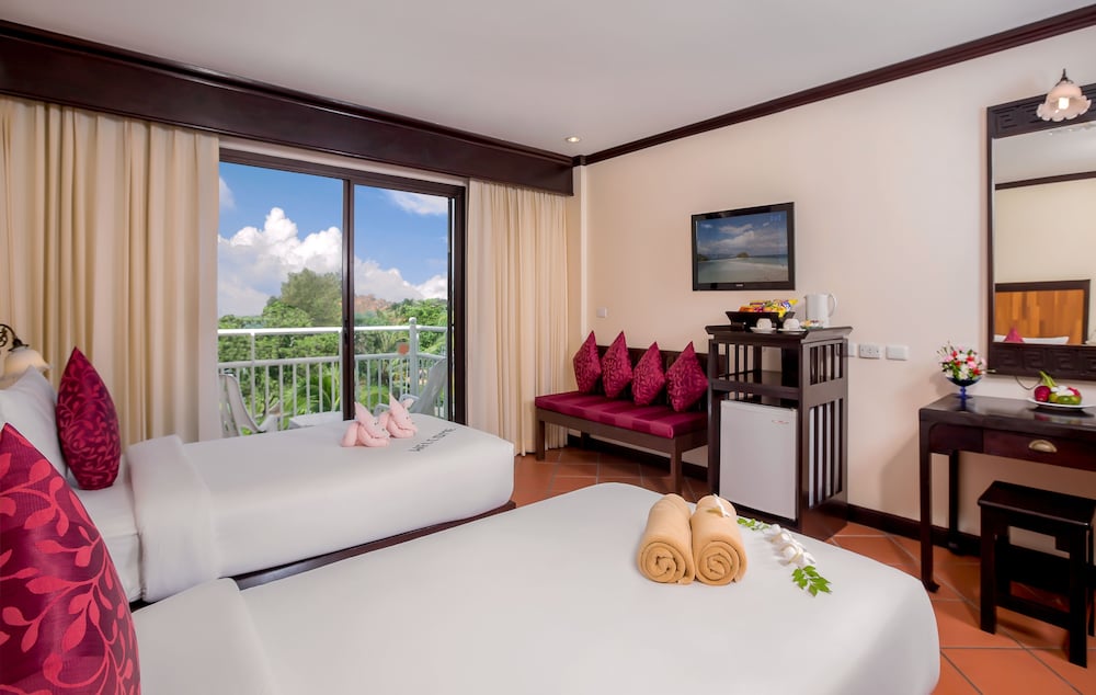Superior Room, Sea Facing photo 2