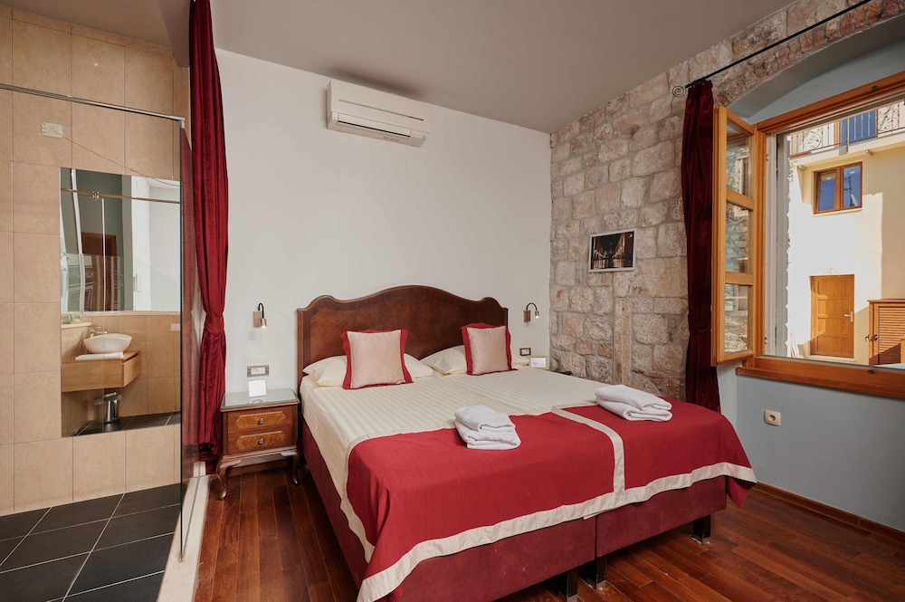 Triple Room - Photo 15