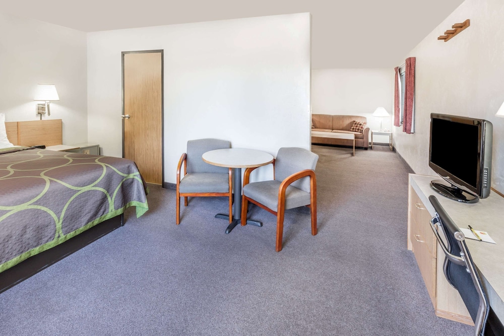 Studio Suite, 1 King Bed, Non Smoking
