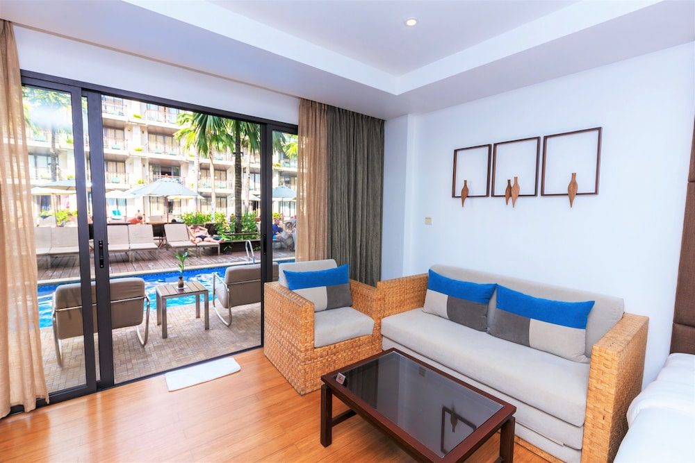 Deluxe Double or Twin Room, Pool Access - Photo 4