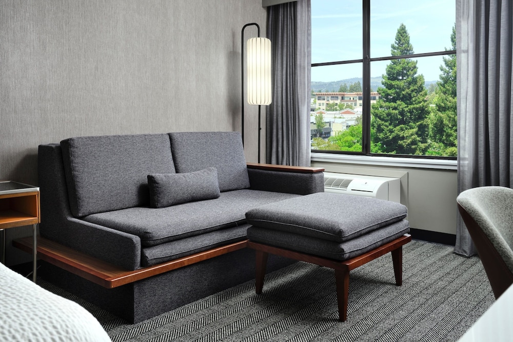 Room, 1 King Bed with Sofa bed - Photo 3
