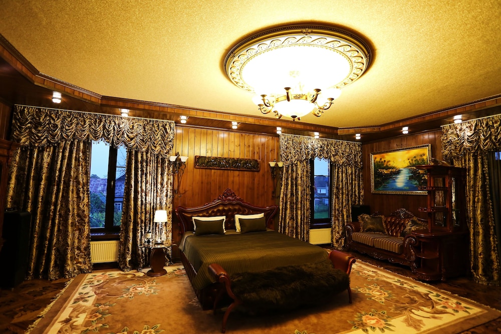 Deluxe Suite photo 1