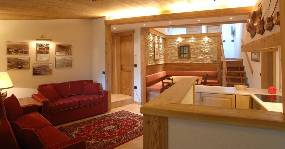 Family Apartment, 3 Bedrooms (9 pax)