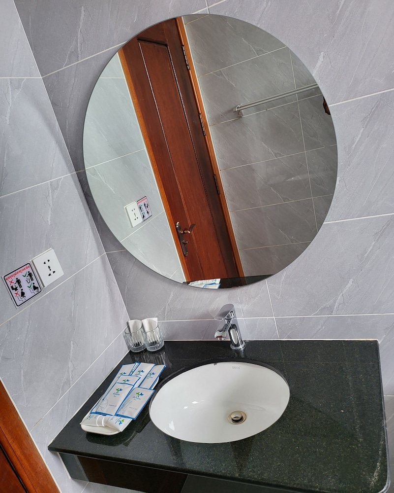 Standard Twin Room - Photo 6