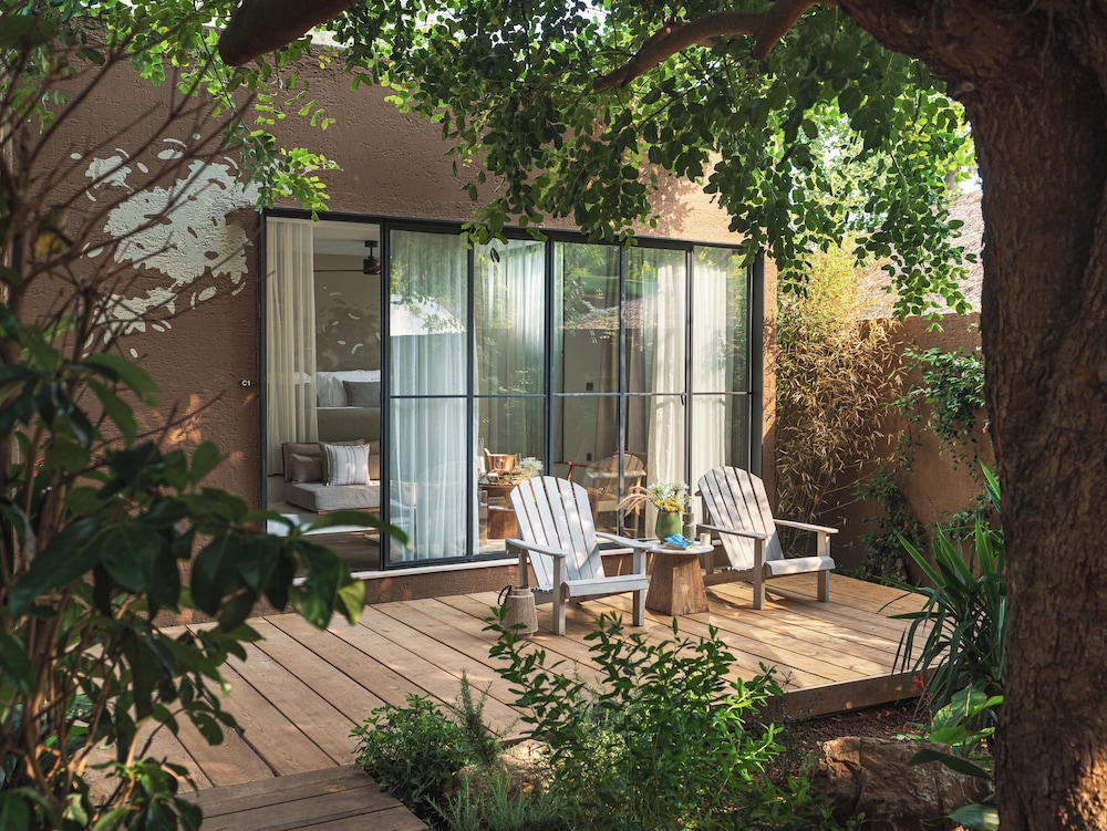 Junior Suite, Terrace, Garden View