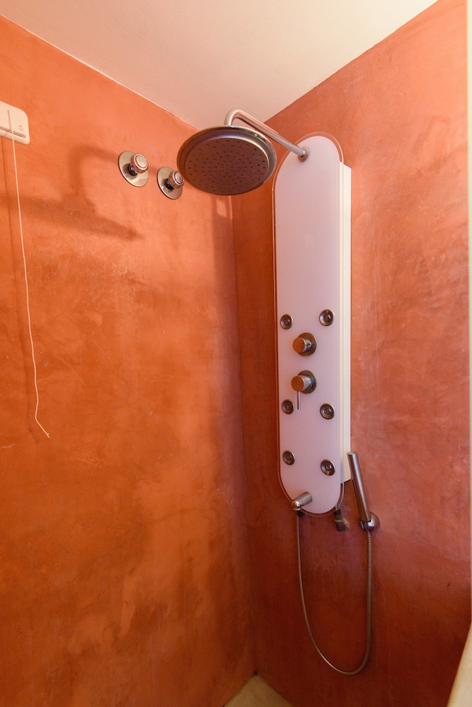 Superior Room with outdoor Jetted Tub - Photo 9