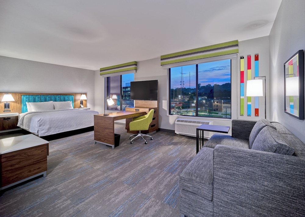 Studio, 1 King Bed, Accessible (Hearing) - Photo 1