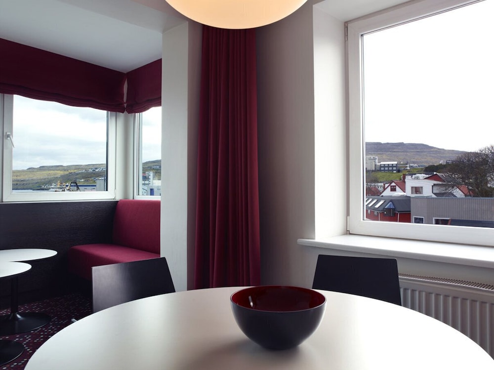 Large Room with Sea View photo 2