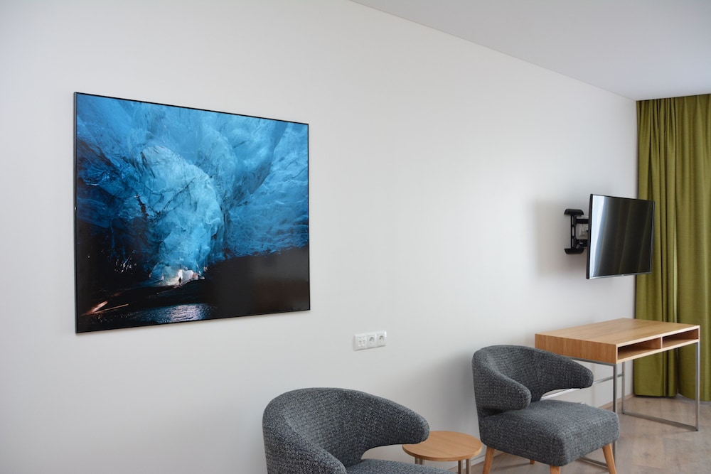 Premium King Room, River View - Photo 7