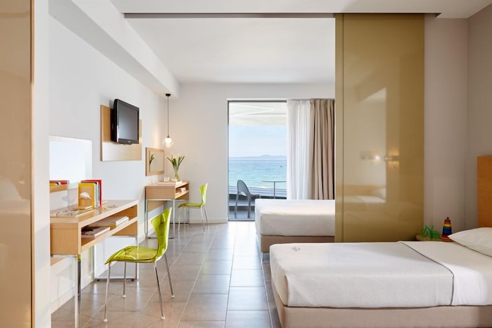 Deluxe Room, Sea View photo 1
