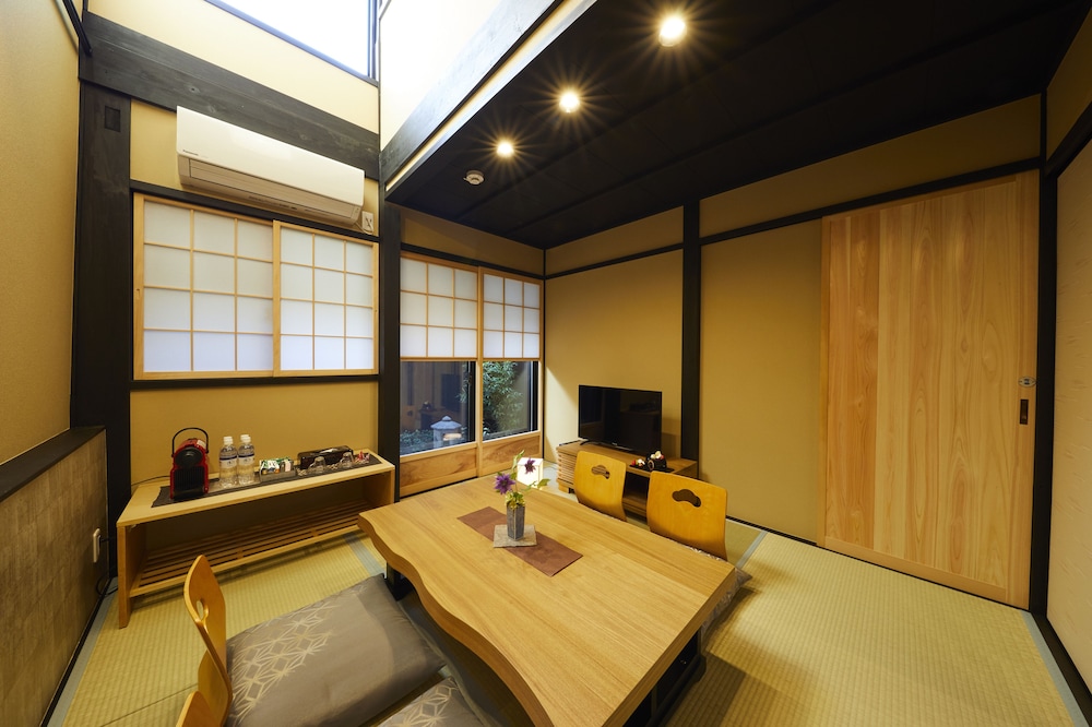 Japanese Town style house photo 2