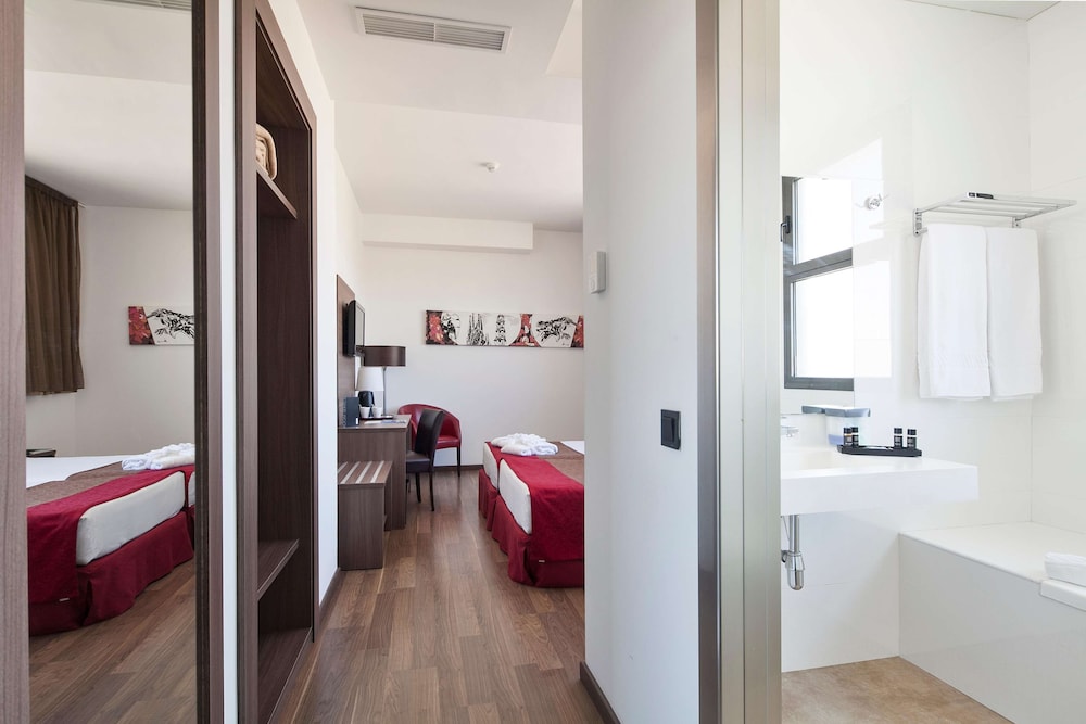 Hotel Best 4 Barcelona — photo 88