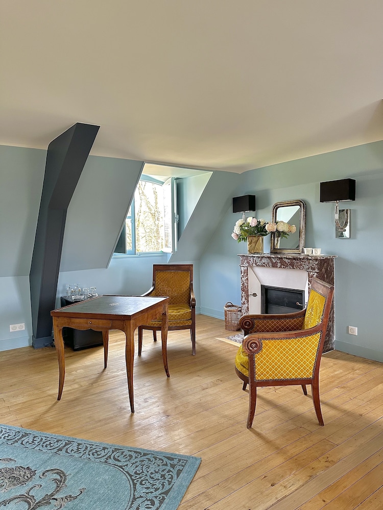 Deluxe Suite photo 3