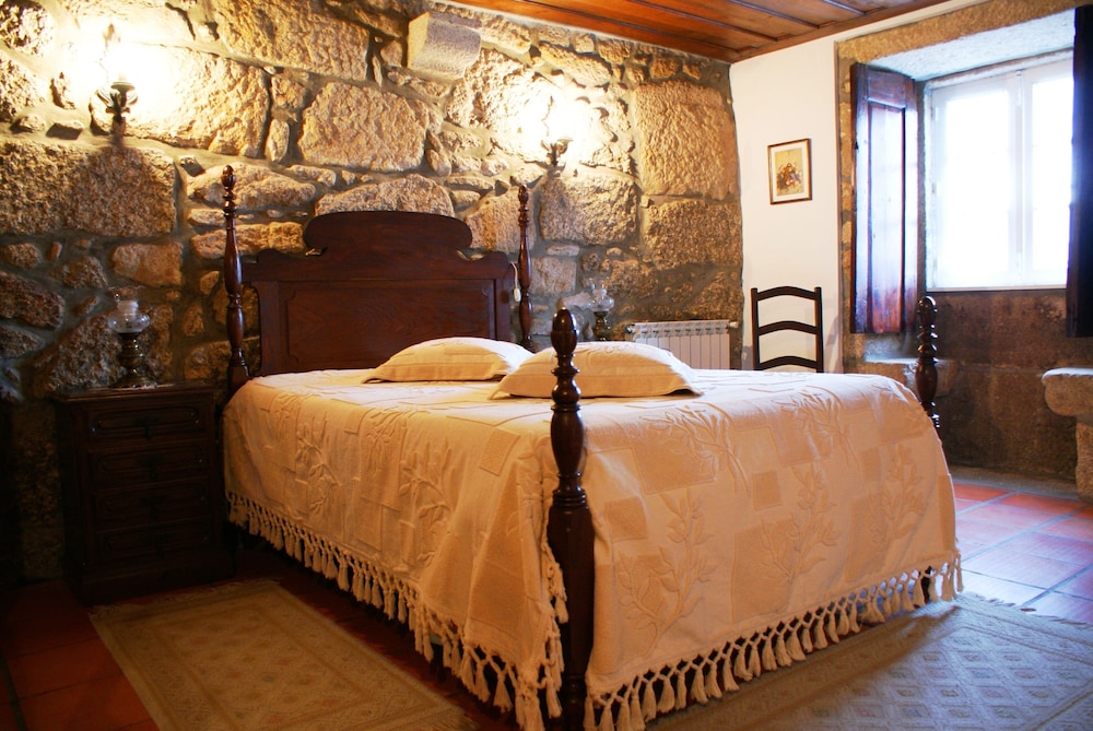 Classic Double or Twin Room - Photo 8