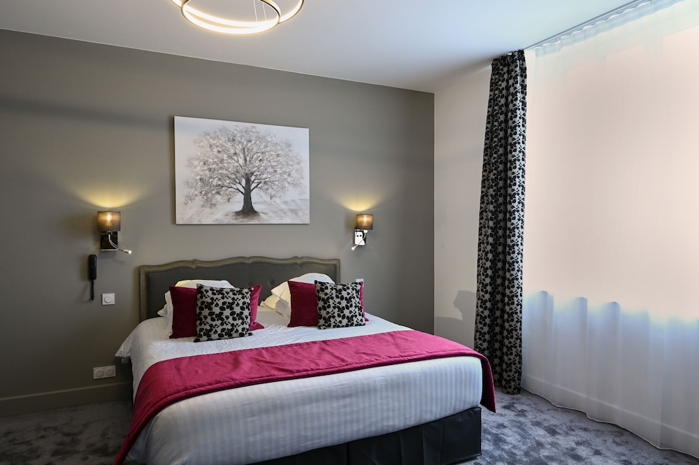 Deluxe Room - Photo 10