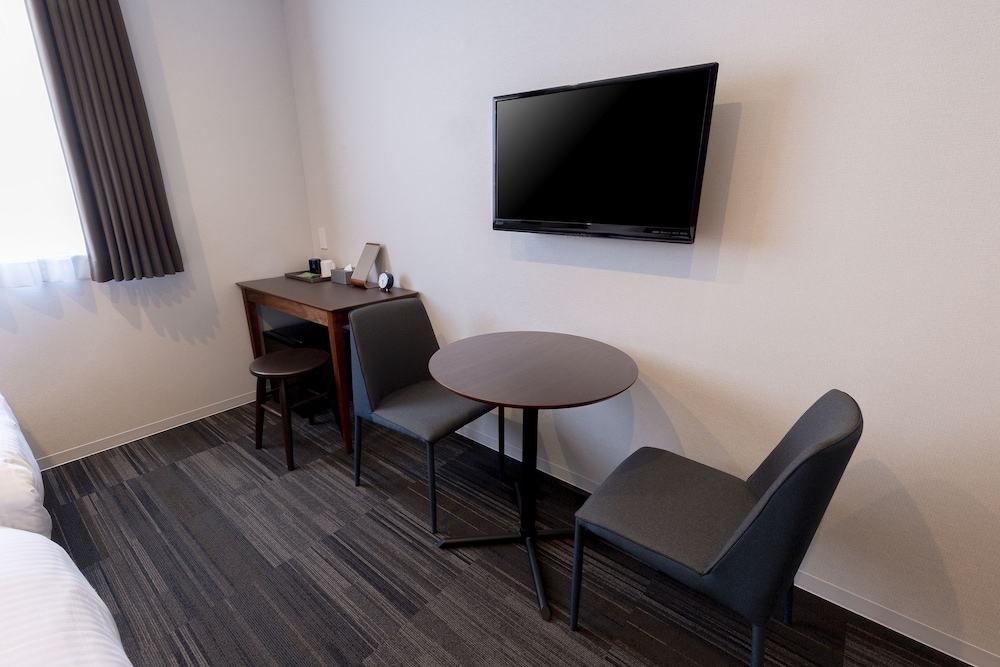 Superior Twin Room with Extra Bed - Photo 6