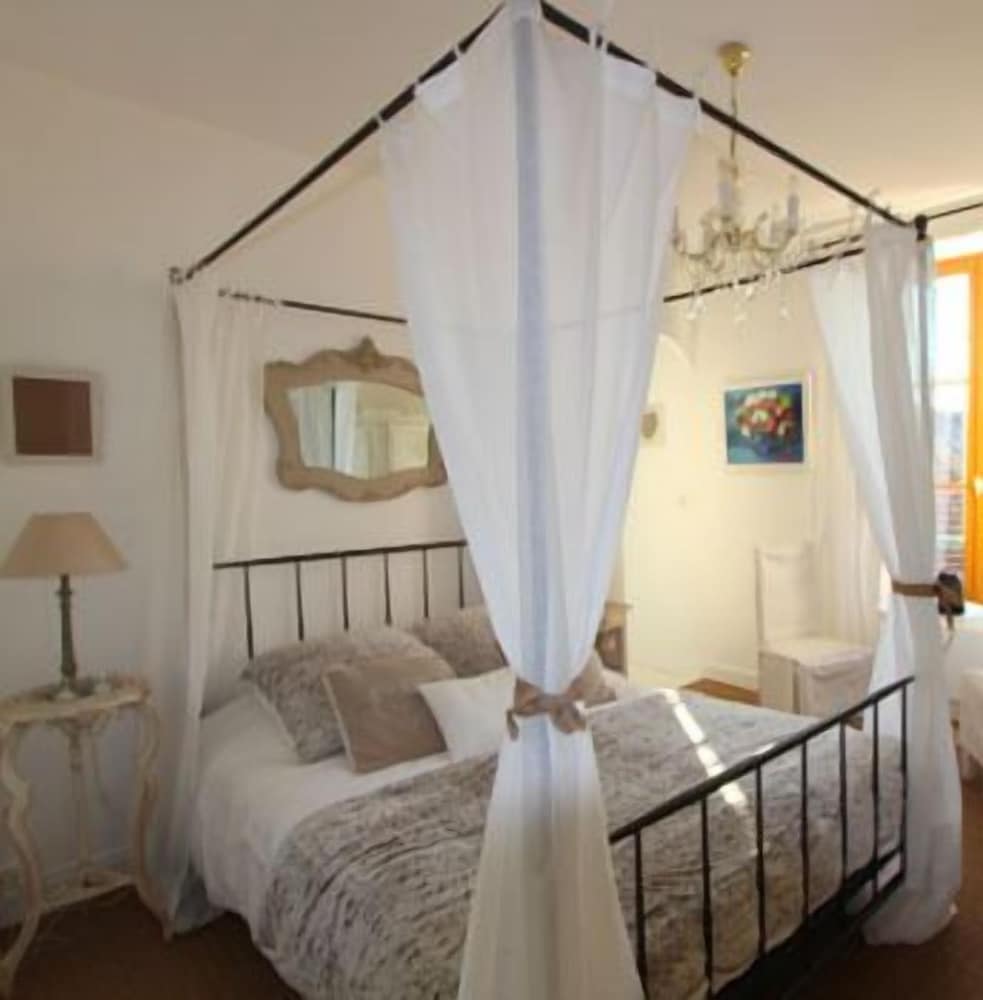 Romantic Double Room (7eme Ciel) photo 2