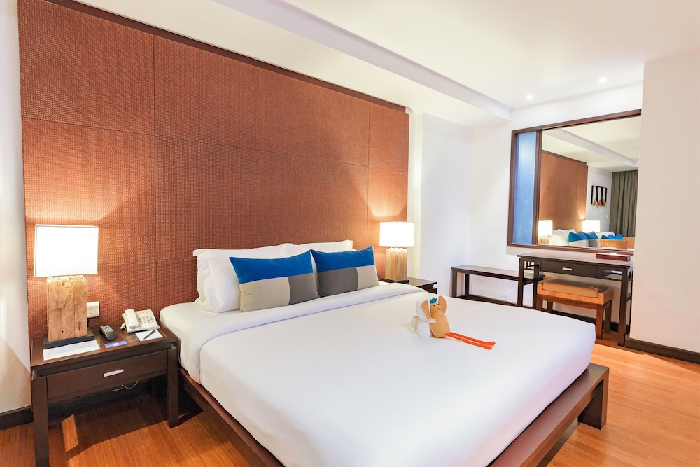 Deluxe Double or Twin Room, Pool View - Photo 14