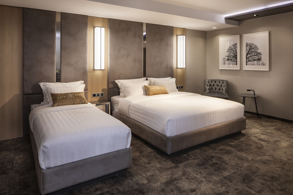 Deluxe Triple Room, Balcony - Photo 1