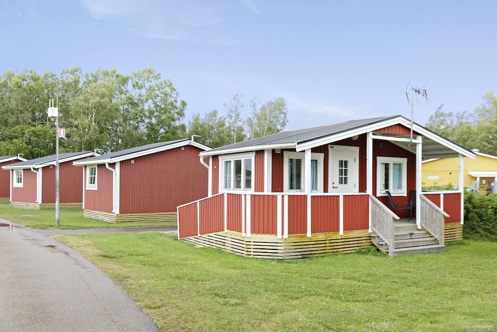 Cottage (Excluding Towels, Sheets and Cleaning) photo 1