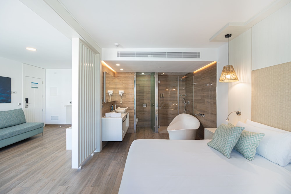 Junior Suite, Balcony photo 2