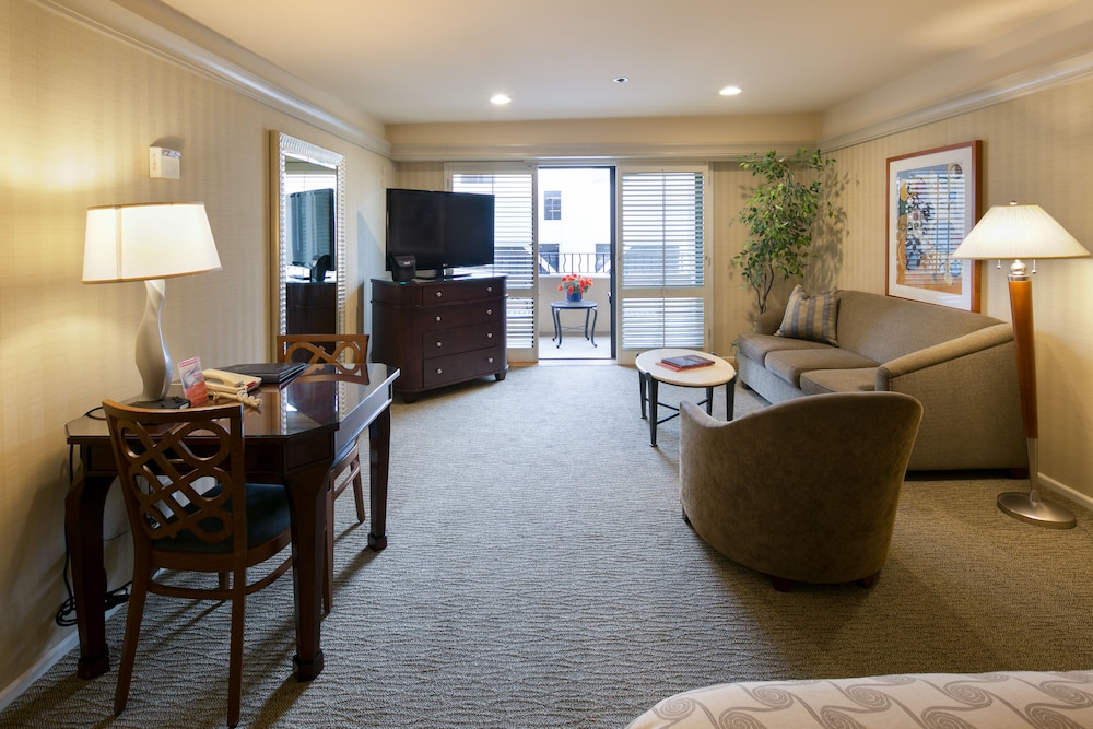 Room, 1 King Bed, Balcony (Cannery Row) - Photo 4