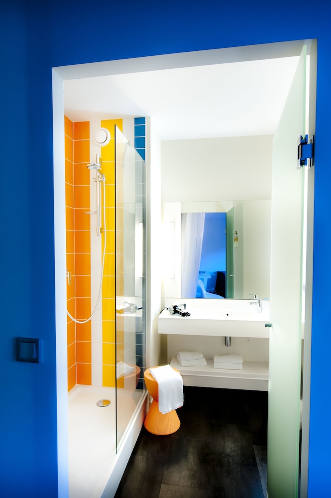 Standard Room, 2 Twin Beds photo 2