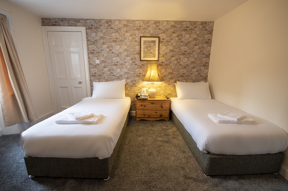 Economy Twin Room photo 2