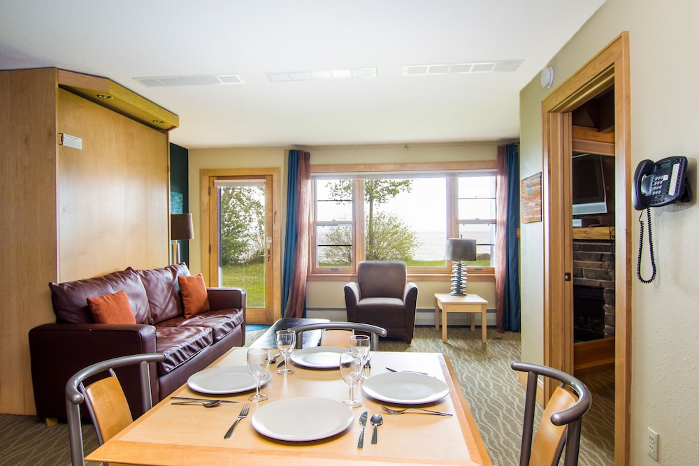 Deluxe Studio, Lake View photo 3