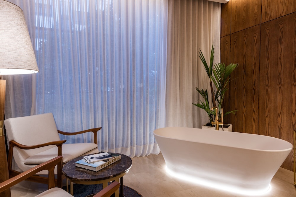 Luxury Room - Photo 3