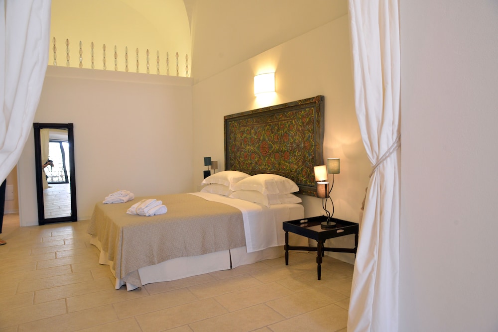 Executive Suite, Patio, Pool View