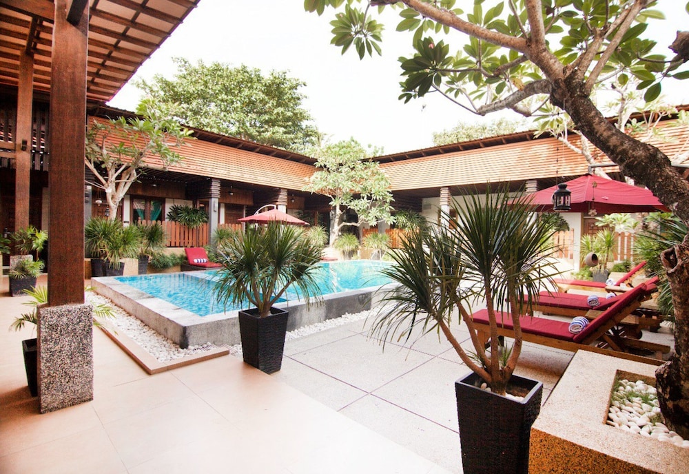 Room, 1 King Bed, Pool View photo 2