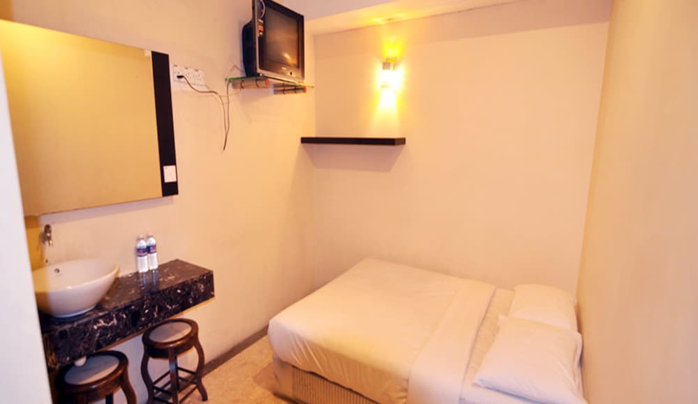Deluxe Double Room photo 2