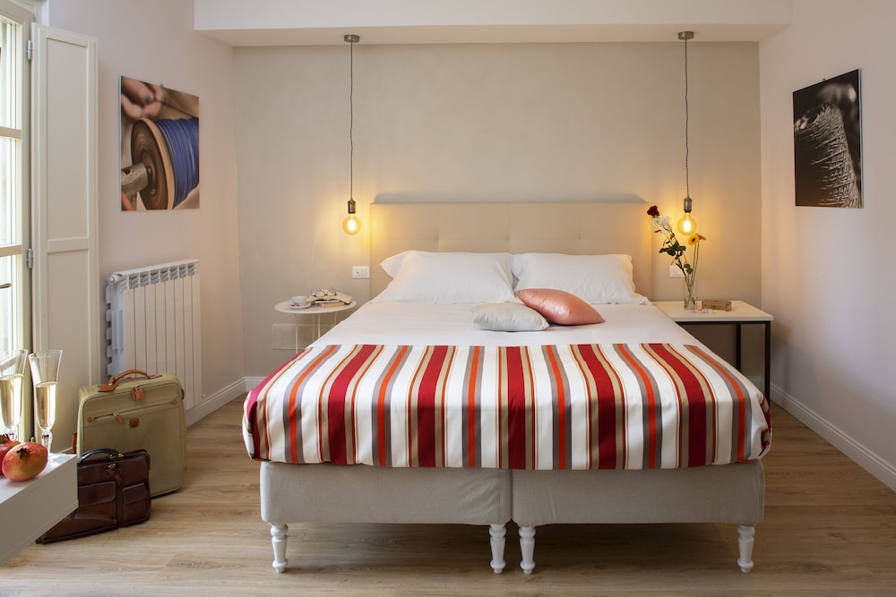 Deluxe Double or Twin Room photo 2