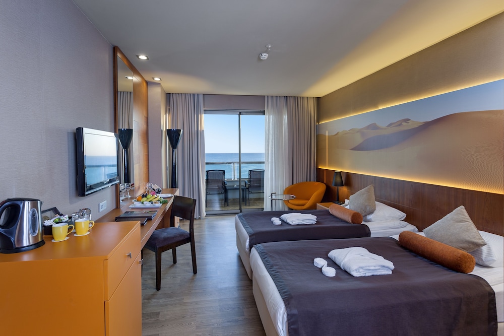 Standard Room Side Sea View photo 1